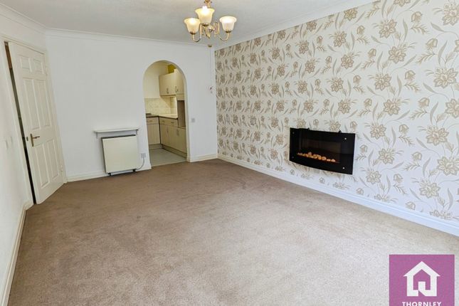 4, Princes Court, Monton photo 3
