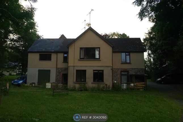 Flat, Bro Myrddin Merlins Hill Abergwili, Carmarthen photo 2