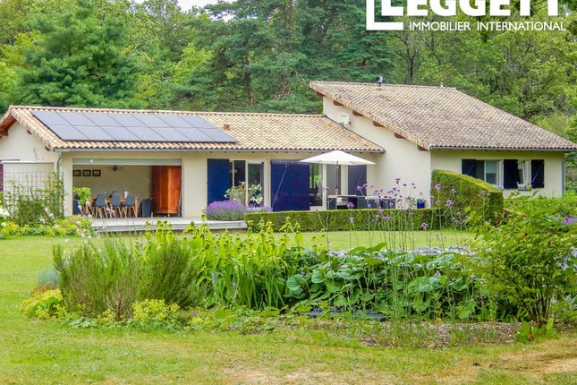 Thumbnail Villa for sale in Lésignac-Durand, Charente, Nouvelle-Aquitaine