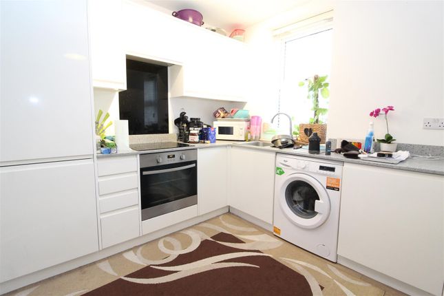 Porters Wood, St. Albans photo 2