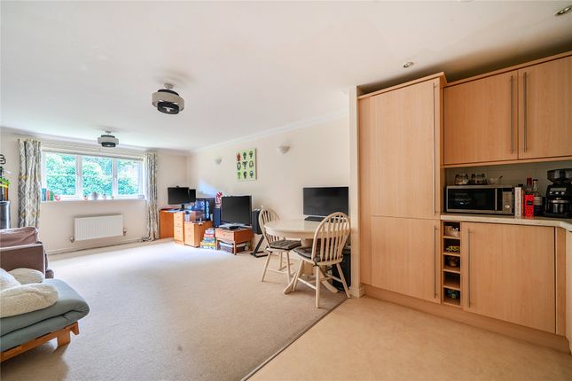Flat 9, Canvas Court,, Kings Road, Surrey photo 4