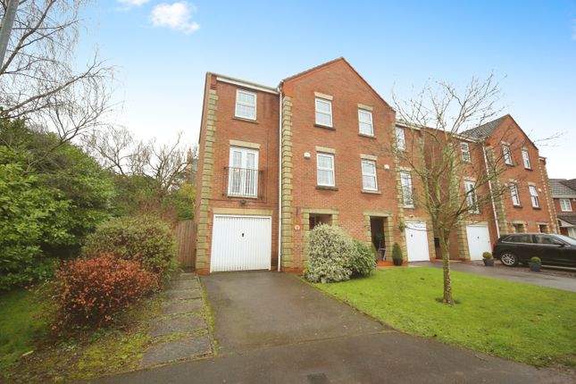 Thumbnail Town house for sale in Tower Drive, Bromsgrove