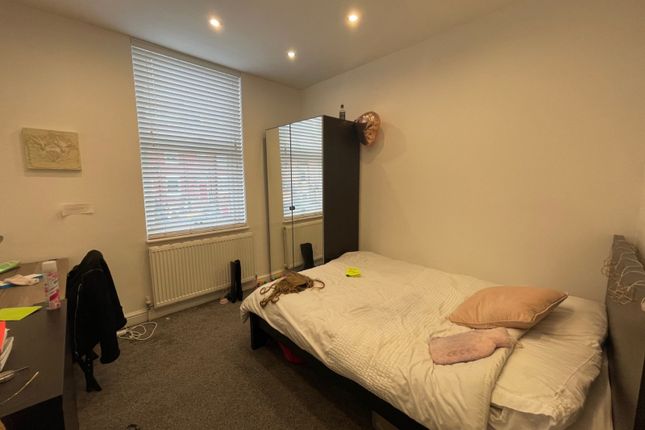 Burley Road, Leeds photo 5