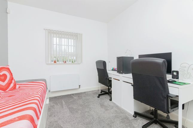 Flat for sale in Parklands Oval, Glasgow