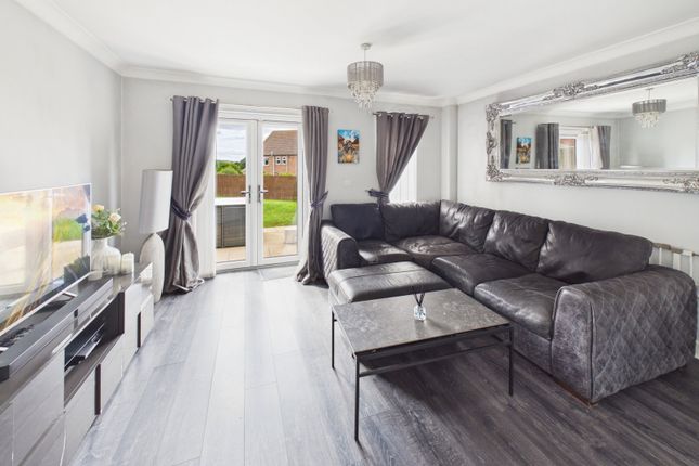 14, Rohilla Close, Whitby photo 2