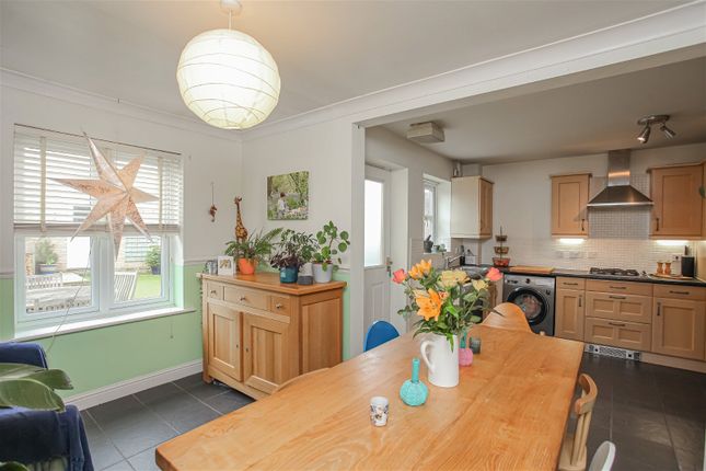 End terrace house for sale in Larkspur Grove, Witney