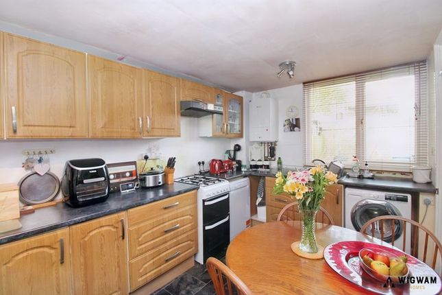 End terrace house for sale in Towan Close, Hull