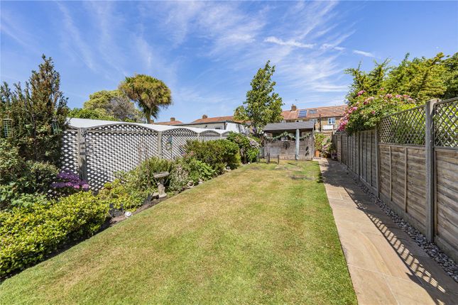 17, Dell Road, West Drayton photo 4