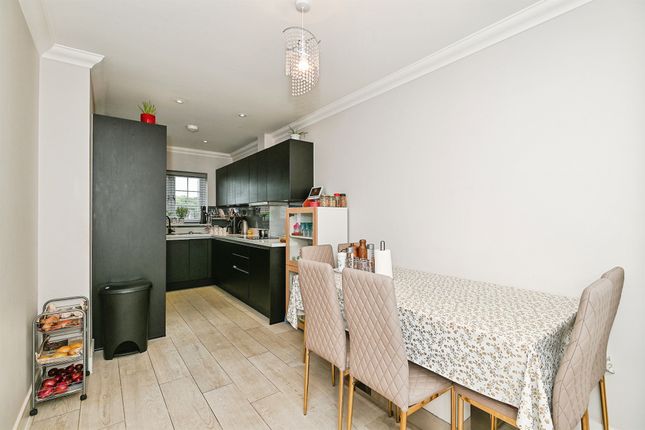 8, Hearne Court, Maidstone photo 4