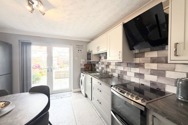39, Riversleigh Drive, Stourbridge photo 4