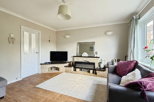 16, The Bridle, Stroud photo 2