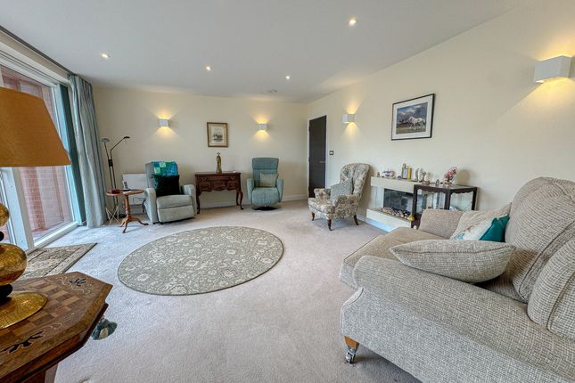 2 Holm House,  Hafod Park, Hereford photo 4