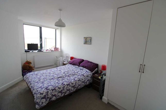 9, Orchard House, Potters Bar photo 4