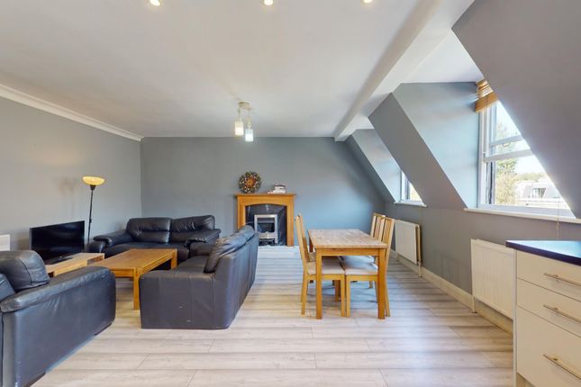 Flat E, 69, Elsham Road, London photo 3