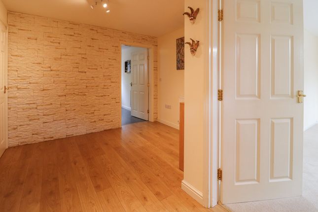 28 Deas Road, South Wootton, Norfolk photo 4