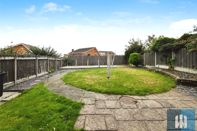 57, Gleneagles Way, Huddersfield photo 4