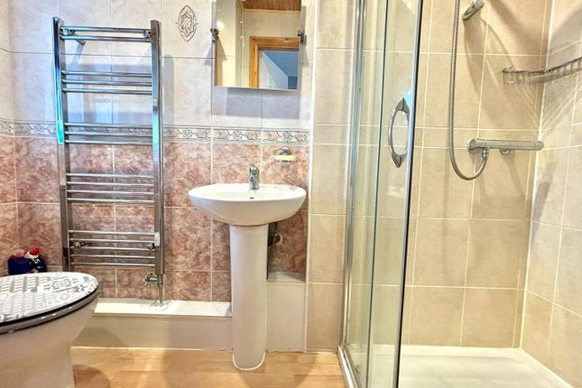 Bathroom.Jpeg