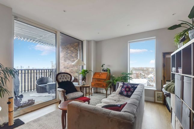 1-bed flat on 33 Greyhound Parade, London, £445,000