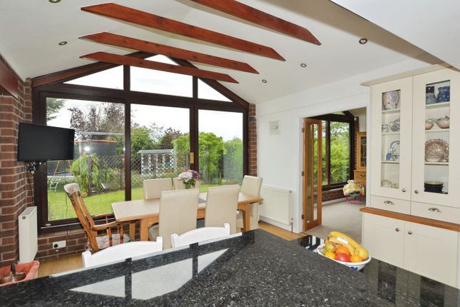 Quinta, 13, Manor Close, Nottingham photo 3