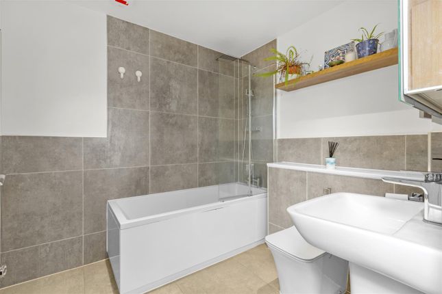 31 Tempus Court, Bellfield Road, High Wycombe photo 2