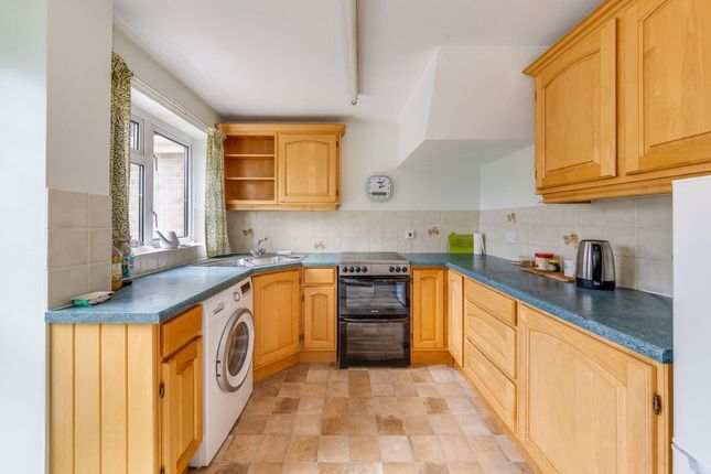 14 Tower Close, Abingdon photo 4