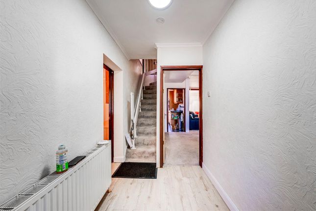 107, Wentworth Drive, Dartford photo 4