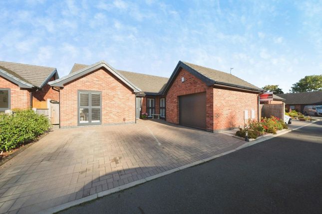 3-bed bungalow on Brookside, Mansfield, £450,000