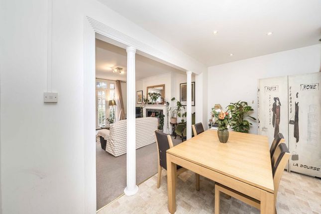 22, Langford Green, London photo 4