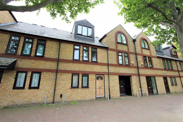 Thumbnail Terraced house for sale in Spirit Quay, London