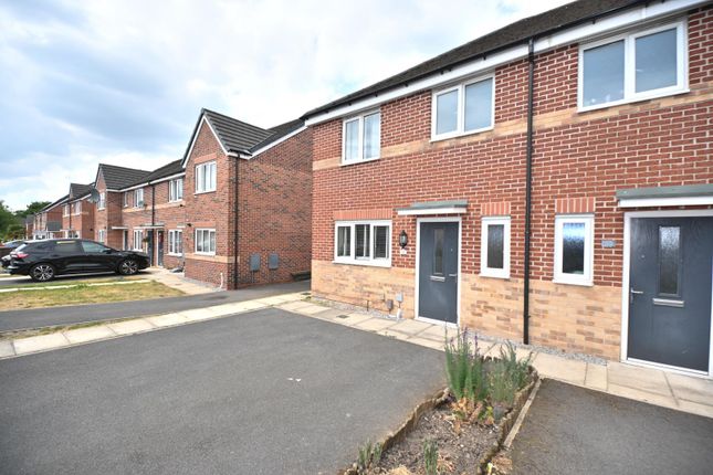 Rowan Tree Road, Oldham, Ol8 3LG - Modern Family H