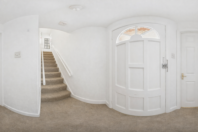 11, Sandmere Grove, Birmingham photo 4