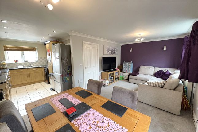 5, Wilson Road, Hampshire photo 3