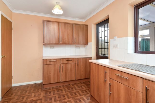 4, Woodcotes, Shoeburyness photo 4