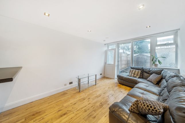 42, Ebbisham Drive, London photo 4