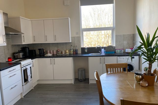 Flat 5, Scarborough photo 2