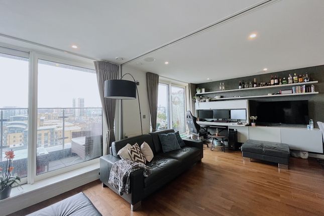 Thumbnail Flat for sale in 14 Wharf St, Greenwich, London