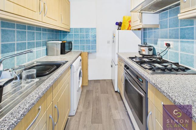 90B, High Road, London photo 4
