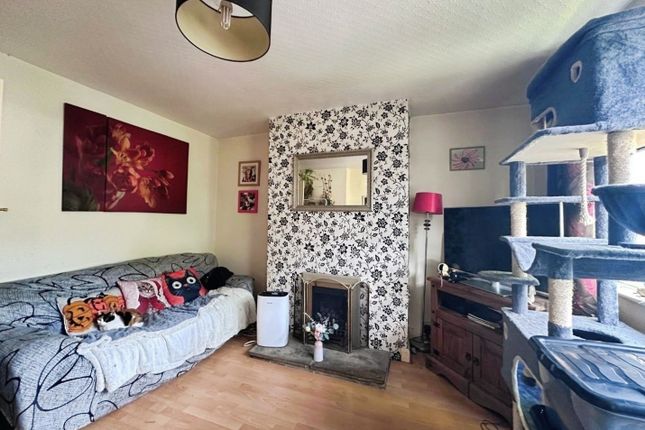 165, Bradford Road, Otley photo 2