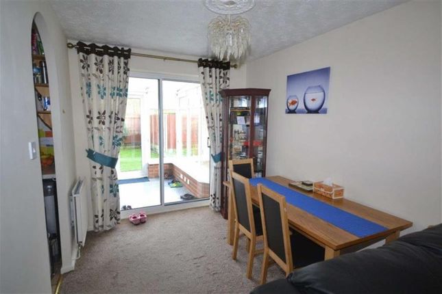 12, Caernarfon Drive, Nuneaton photo 4