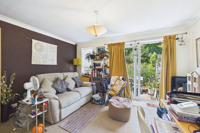 23, Falmouth Close, Torquay photo 2