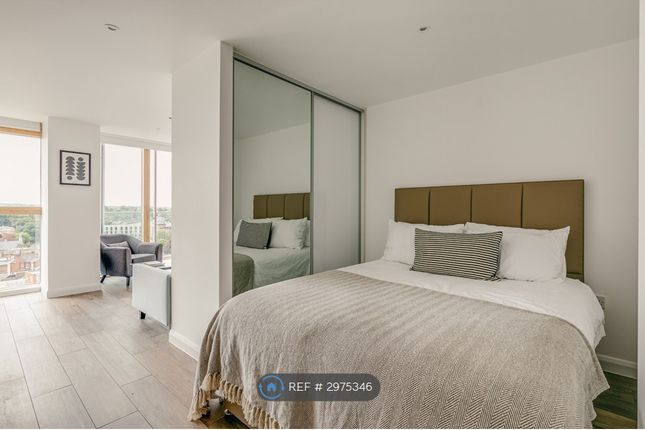 Studio Apartment, Berkshire House Queen Street, Maidenhead photo 2