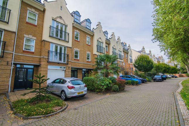 Thumbnail Detached house for sale in Barker Close, Richmond