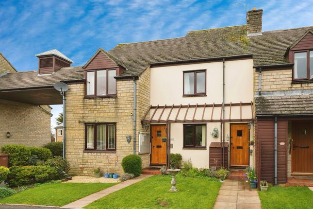 Thumbnail Flat for sale in Kingsdale Court, Broadway, Worcestershire