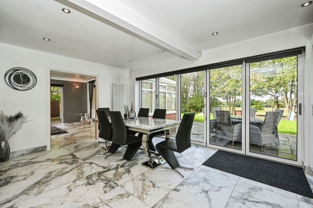 8, Calday Grove, St Helens photo 2