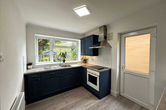 Birch Close, Longfield photo 3