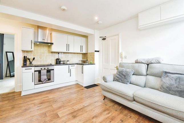 Thumbnail Flat to rent in Old Road, Chippenham