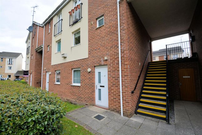 Thumbnail Flat to rent in Clog Mill Gardens, Selby