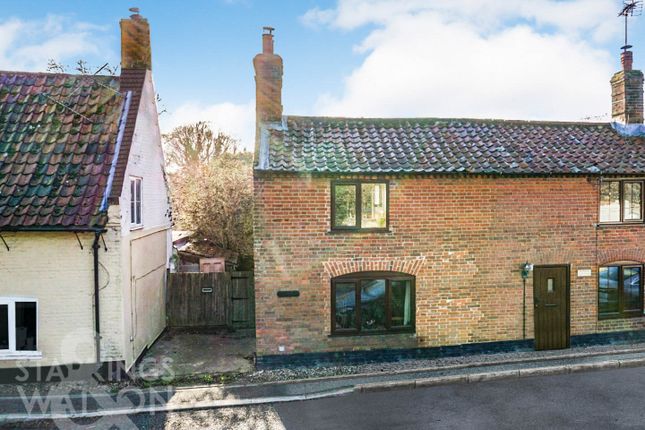 Thumbnail Cottage for sale in Crown Road, Buxton, Norwich