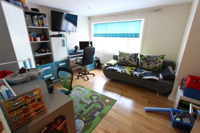 Thumbnail Flat to rent in Byron Road, Wembley