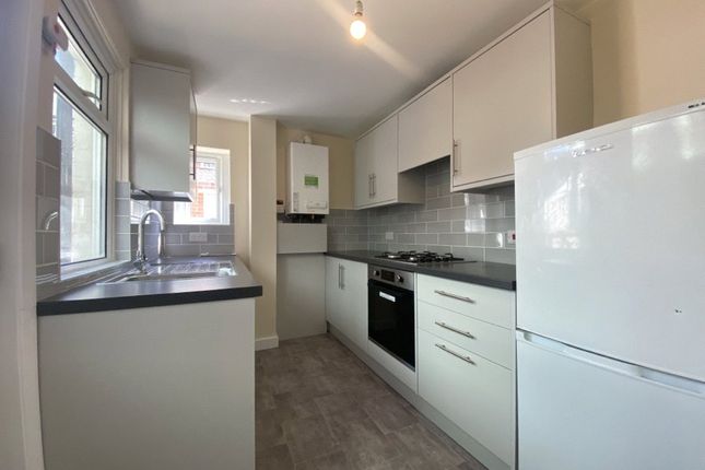 11, Curtis Gardens, Surrey photo 4